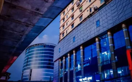 নির্ধারিত সময়ের বাইরে মিরপুর ১০ শাহ আলী মার্কেটে বেচাকেনা, প্রশ্ন উঠছে ব্যবস্থাপনা নিয়ে।