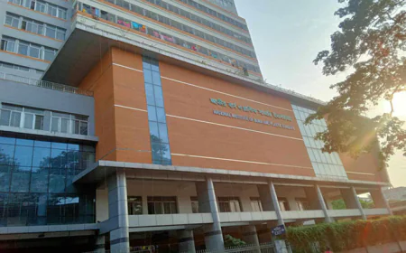 বাড্ডায় বিস্ফোরণ: মেয়ের পর চলে গেলেন মা