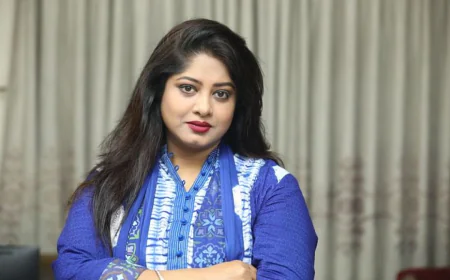 অভিনয়ে ফিরলেন মৌসুমী