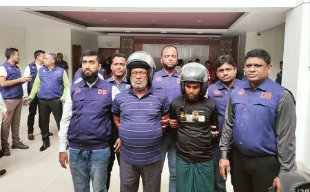 ৪টি আগ্নেয়াস্ত্র ও সহযোগীসহ চট্টগ্রামে আওয়ামী লীগ নেতা গ্রেপ্তার