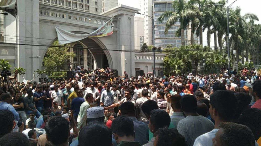 নগর ভবনের সামনে ইশরাকের সমর্থকদের টানা ছয় দিনের বিক্ষোভ