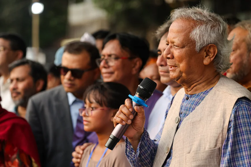 ড. ইউনূসের ৩৬০ ডিগ্রি কূটনীতি: পাল্টাচ্ছে বৈশ্বিক মঞ্চে বাংলাদেশের অবস্থান