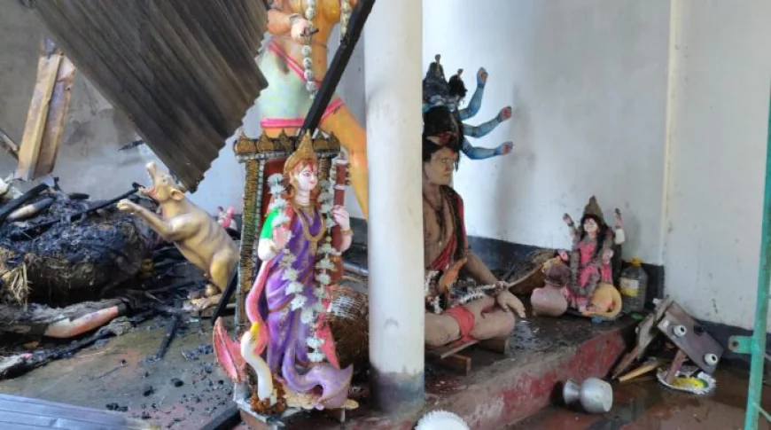 মানিকগঞ্জে কালীমন্দিরে দুর্বৃত্তের আগুন