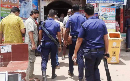 বাগেরহাটে অতিরিক্ত বাস ভাড়া আদায়ের অভিযোগে ১৮ হাজার টাকা জরিমানা