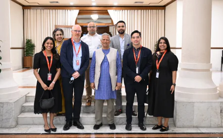 সামাজিক যোগাযোগমাধ্যমে অপতথ্য মোকাবেলায় আরও কার্যকর উপায় খুঁজে বের করতে মেটাকে প্রধান উপদেষ্টার আহ্বান