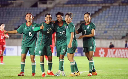 চমক দেখালো নারী ফুটবলাররা