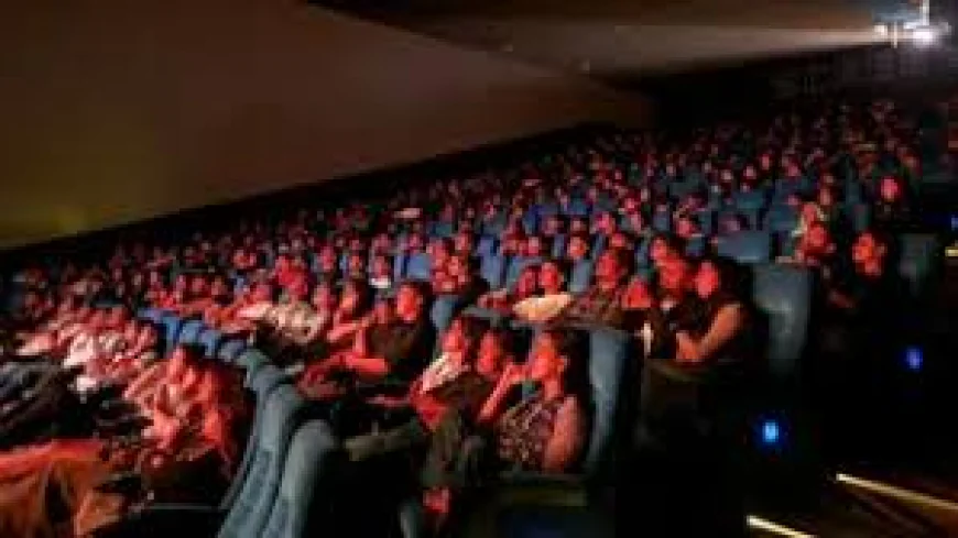 সিনেমা হলে সাপ, আতঙ্কে দর্শকদের ছোটাছুটি