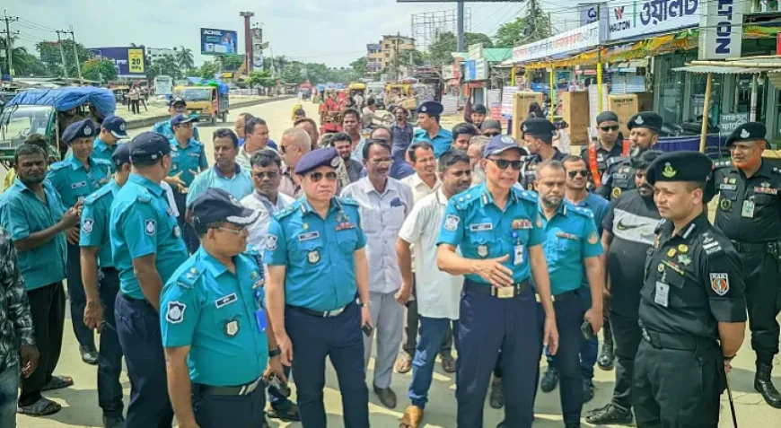 ঈদযাত্রা নির্বিঘ্ন করতে রংপুরে সাব কন্ট্রোল রুমের উদ্বোধন