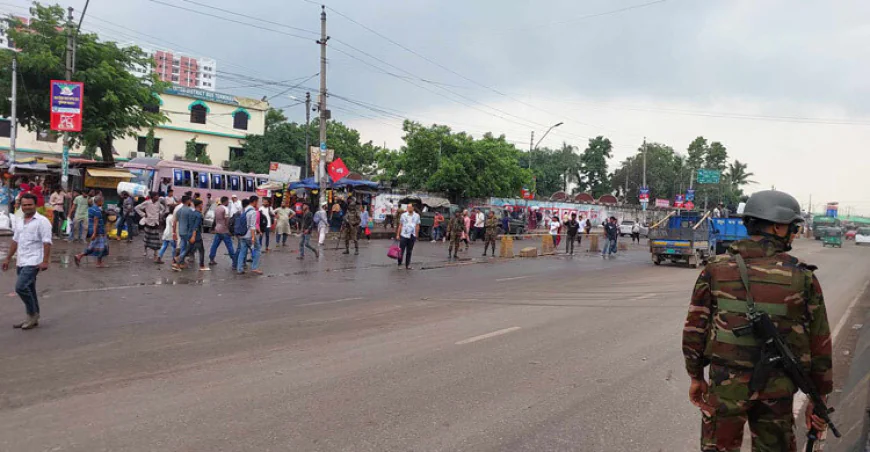 সেনা নজরদারিতে গাবতলীর চিত্র বদলেছে, যাত্রায় স্বস্তি ফিরেছে