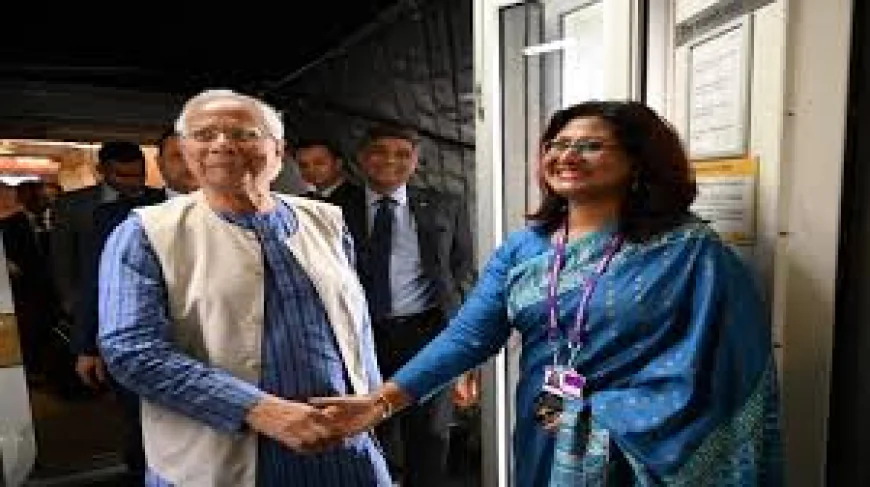 লন্ডন পৌঁছেছেন প্রধান উপদেষ্টা