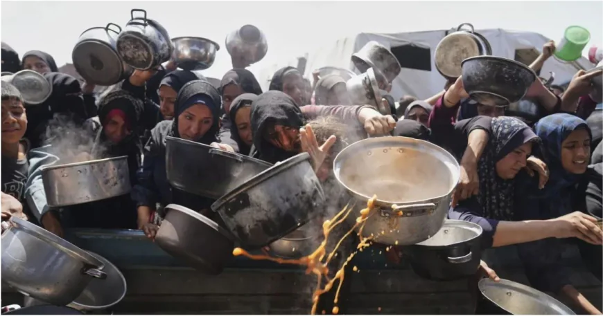 ত্রাণ সহায়তা নিতে গিয়ে হামলার শিকার হচ্ছেন গাজাবাসীরা