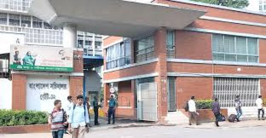 ১০ দিনের ছুটি শেষে রোববার খুলছে সরকারি অফিস