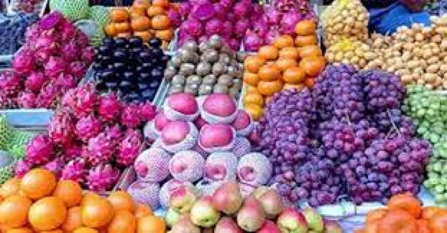 দেশি ফলের বিক্রি বেশি, দাম কমেছে আমদানিকৃত ফলের