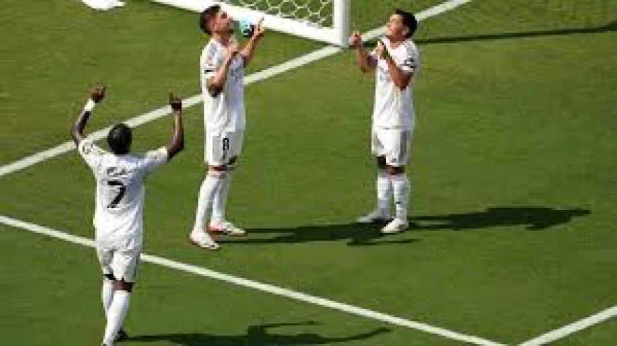 ১০ জনের দল নিয়েও দুর্দান্ত জয় রিয়ালের