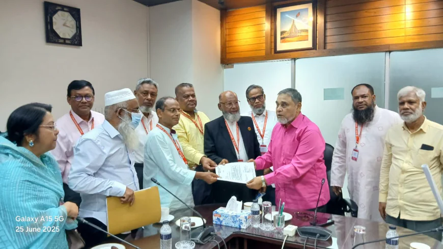 মুন্সীগঞ্জে ৪টি সংসদীয় আসনের দাবিতে প্রধান নির্বাচন কমিশনার বরাবর স্মারকলিপি প্রদান