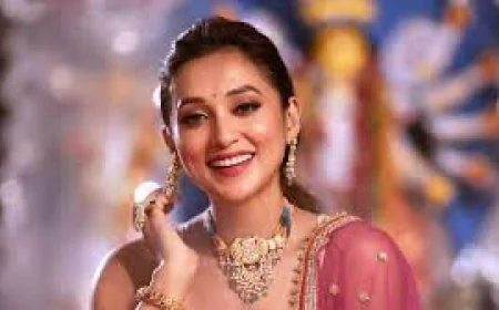 ধর্মে মনোযোগী হয়েছেন মিমি চক্রবর্তী