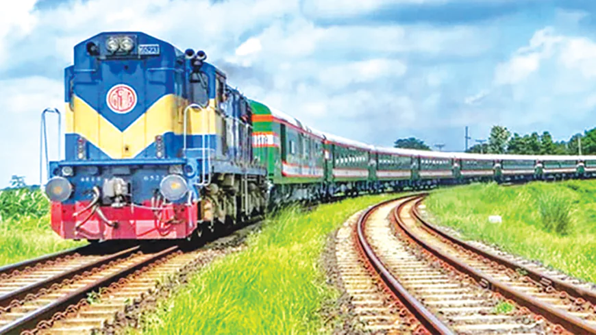 ৬ ঘণ্টা পর সারাদেশের সাথে খুলনার রেল যোগাযোগ স্বাভাবিক