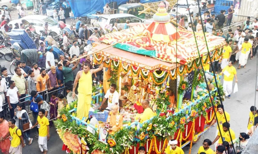 উল্টো রথ টানার মধ্য দিয়ে শেষ হলো রথযাত্রা উৎসব