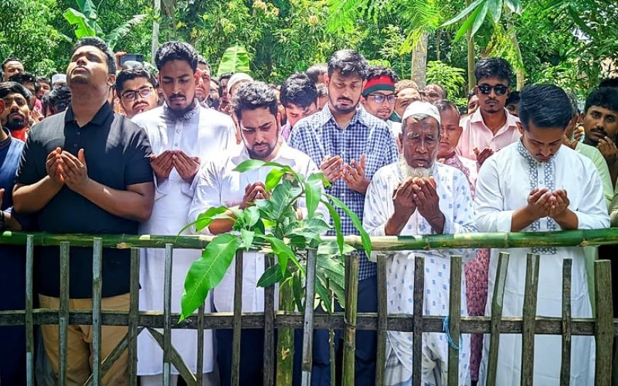 নতুন বাংলাদেশ গড়তে ন্যায়বিচার, সংস্কার ও নতুন সংবিধান জরুরি : নাহিদ ইসলাম