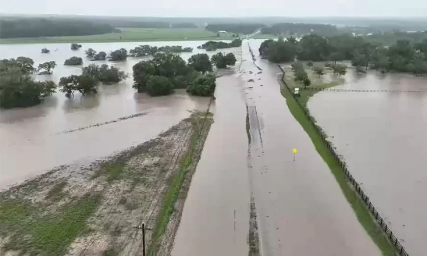 টেক্সাসে ভয়াবহ বন্যায় এখনো নিখোঁজ ১৭০, বাড়তে পারে মৃতের সংখ্যা