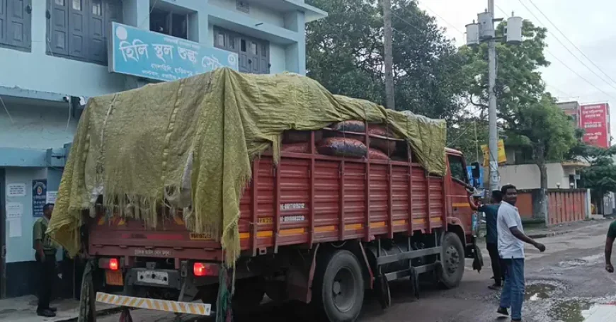 হিলি স্থলবন্দর দিয়ে ভারত থেকে আবারও কাঁচা মরিচ আমদানি শুরু