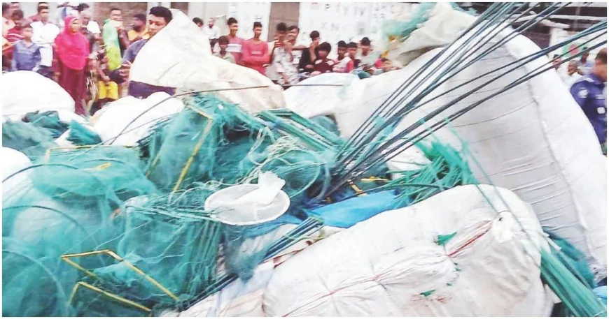 পাবনায় অভিযানেও থামছে না নিষিদ্ধ চায়না জালের ব্যবসা