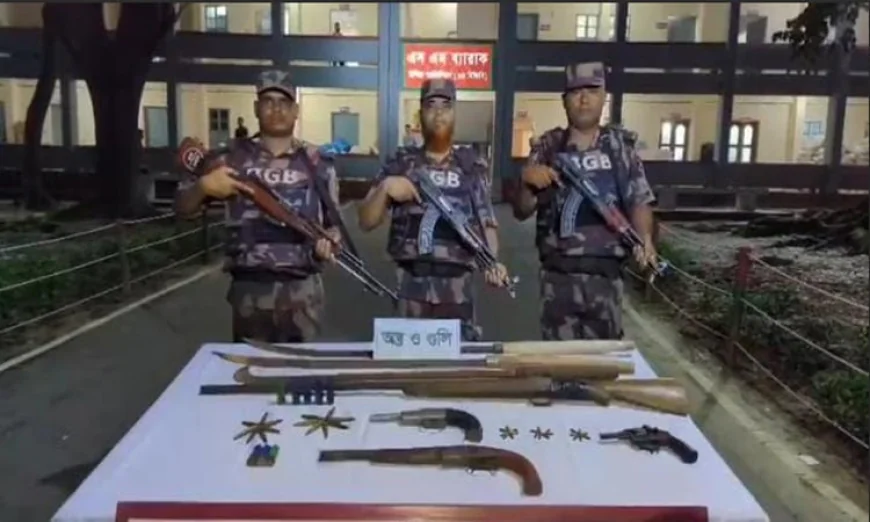 টেকনাফে ডাকাতের আস্তানায় বিজিবির অভিযান, অস্ত্র-গুলি উদ্ধার