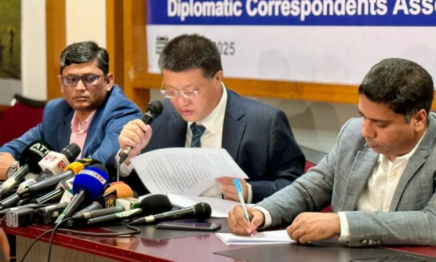 চীনা কমিউনিস্ট পার্টি বাংলাদেশের রাজনৈতিক দলগুলোর সঙ্গে সম্পর্ক জোরদার করতে চায়: রাষ্ট্রদূত