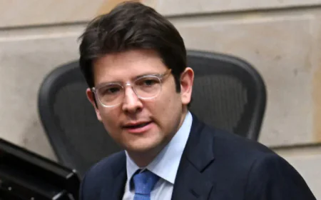 গুলিবিদ্ধ হওয়ার দুই মাস পর কলম্বিয়ার সম্ভাব্য প্রেসিডেন্ট প্রার্থীর মৃত্যু