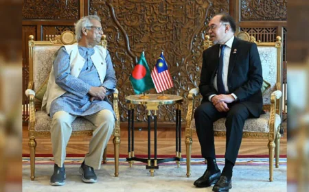 বাংলাদেশ-মালয়েশিয়া: সম্পর্ক জোরদারে দুই প্রধানমন্ত্রীর অঙ্গীকার