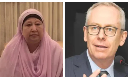 বেগম খালেদা জিয়াকে দেখতে হাসপাতালে পৌঁছেছেন ইংল্যান্ডের ডা. রিচার্ড বিলি