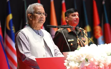 আগামী নির্বাচনে ঐতিহাসিক ভূমিকা পালনে সশস্ত্র বাহিনীর প্রতি প্রধান উপদেষ্টার আহ্বান